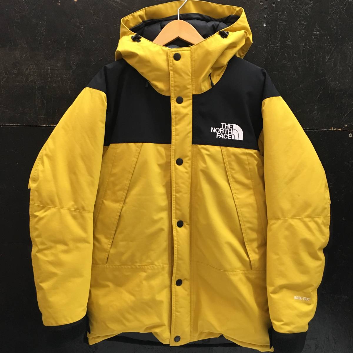 ●古2725　THE NORTH FACE　ザノースフェイス　マウンテンダウンジャケット　ND91837　Mサイズ_画像1