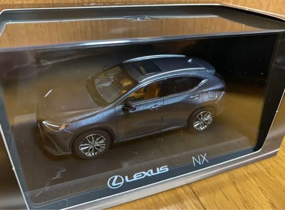 新型LEXUS(レクサス) NX 450h+ “version L”1/43スケール ミニカー (京商)