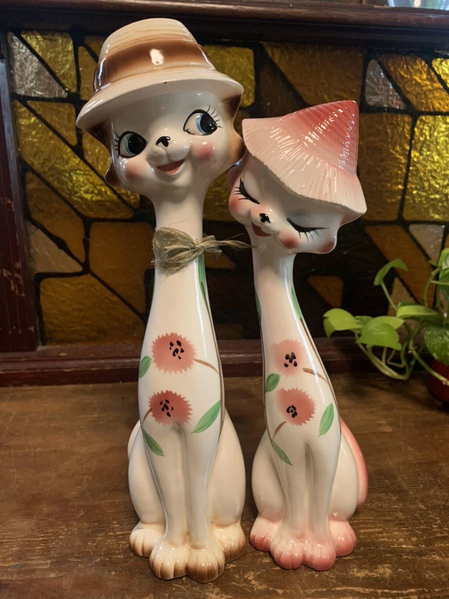 最愛 ヴィンテージ 昭和レトロ 可愛い猫の置物 手描き 花 ペア 陶器製