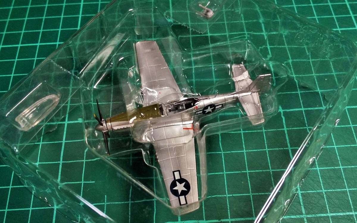 1/144 バンダイ ウイングクラブコレクションL2 米軍 ノースアメリカン P-51D ムスタング 緑_画像2