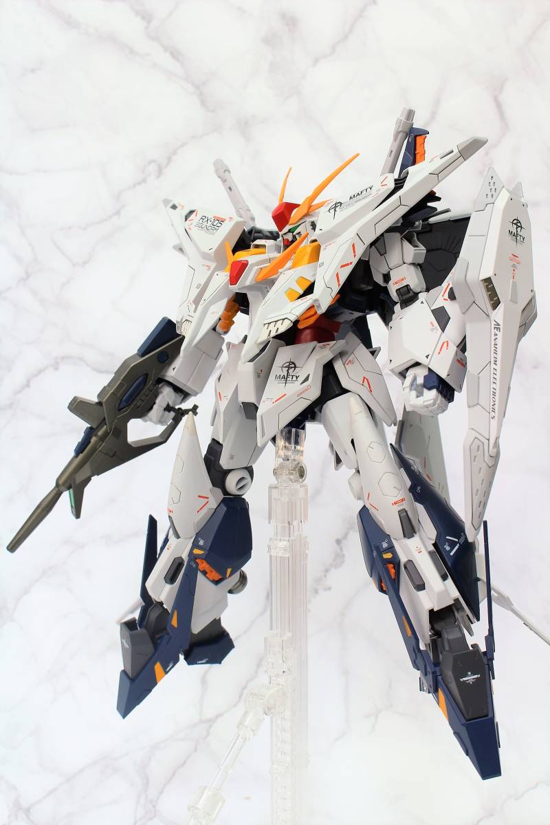 HGUC 1/144 RX-105 Ξガンダム(クスィーガンダム) 閃光の HGUC 1/144 RX-105 Ξガンダム(クスィーガンダム) 閃光の