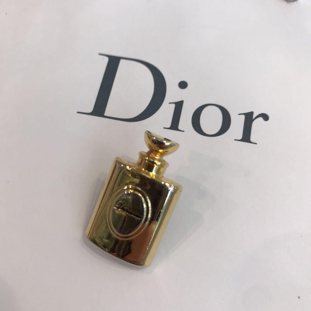 販売注文 Christian Dior　ブローチ　香水ノベルティ　ロゴ ブローチ/コサージュ