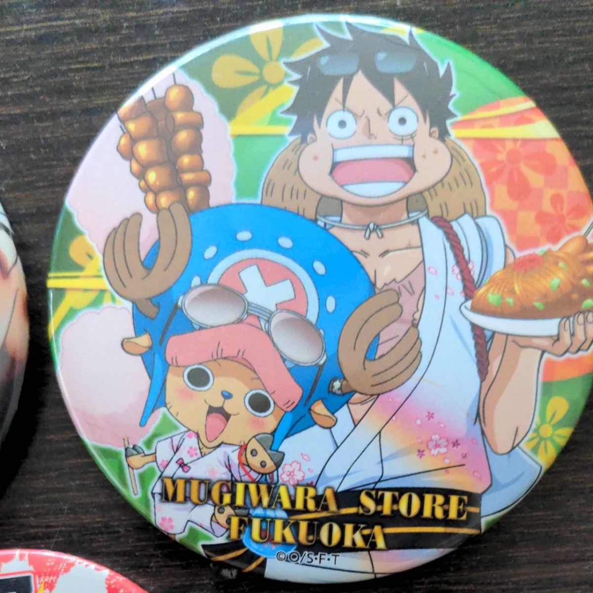 ワンピース ONEPIECE ルフィ チョッパー ガープ 缶バッジ 輩 ワンピース ONEPIECE ルフィ チョッパー ガープ 缶バッジ 輩