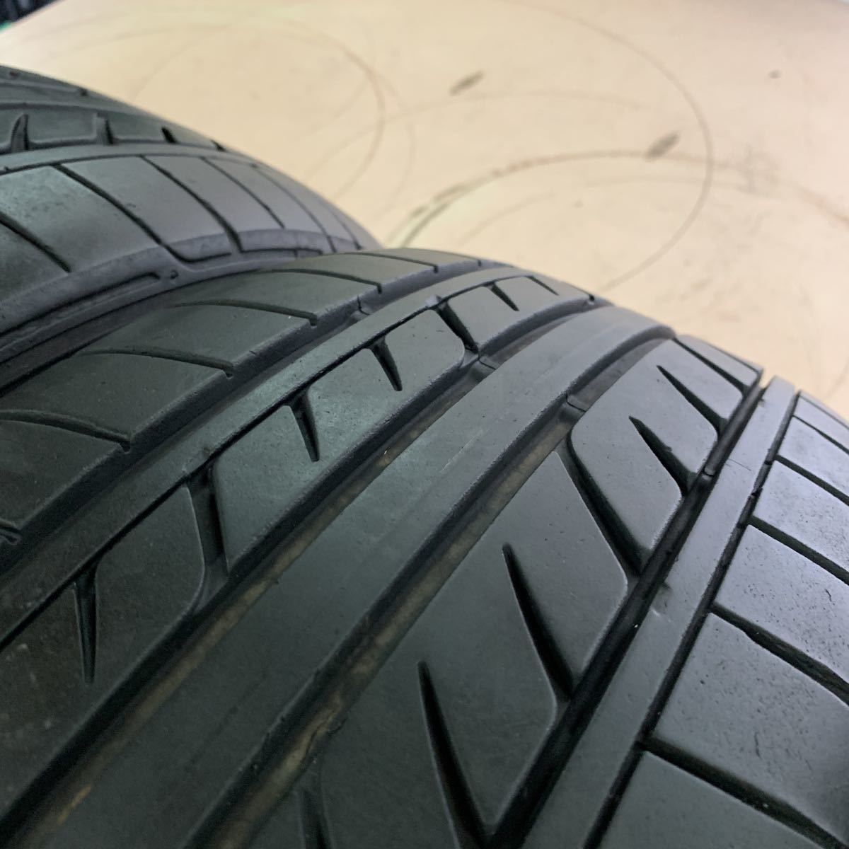 溝ありグッドイヤー205/60R16 トヨタ純正80 ノア VOXY 16インチ アルミ ...