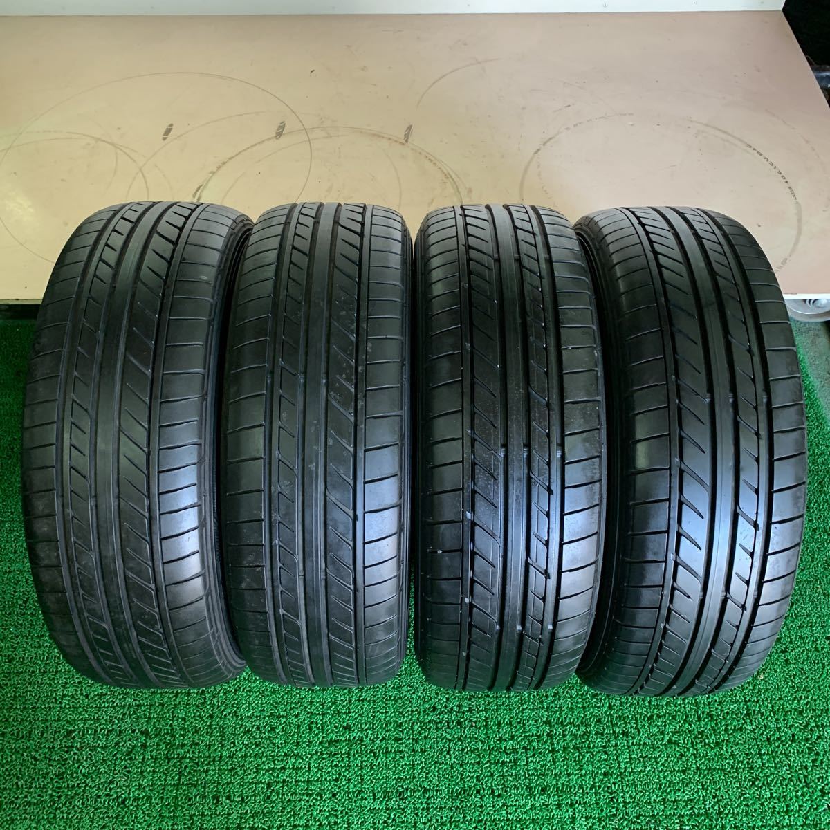 溝ありグッドイヤー205/60R16 トヨタ純正80 ノア VOXY 16インチ アルミ ...