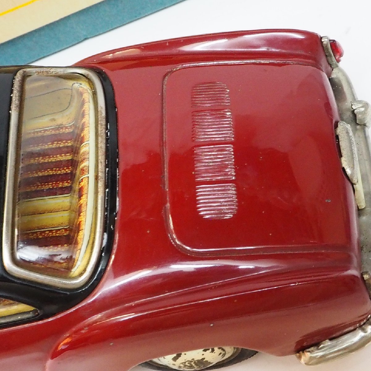 旭玩具【VOLKSWAGEN KARMANN GHIAフォルクス ワーゲン カルマンギア 赤
