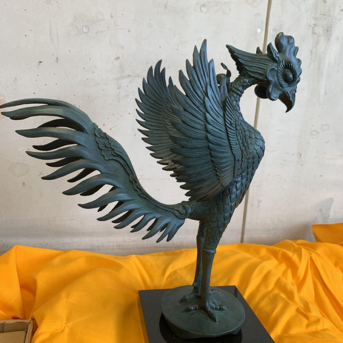 高岡銅器 日本伝統工芸品指定品 鳳凰 唐金 真鍮製 本体高さ約 高岡銅器 日本伝統工芸品指定品 鳳凰 唐金 真鍮製 本体高さ約