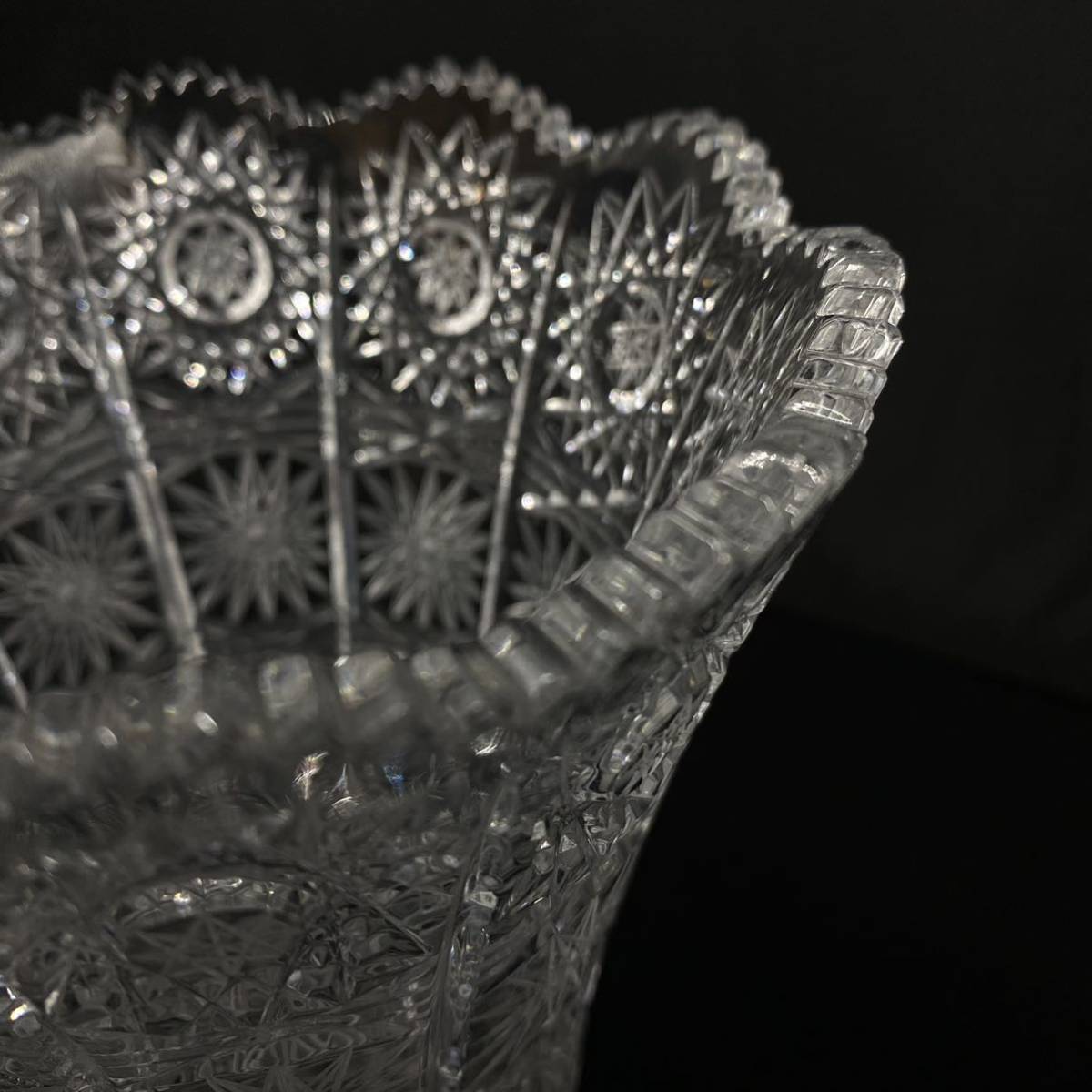 【送料無料即決】 XANDRA チェコスロバキア クリスタルガラス フラワーベース カットガラス 花瓶 花入 花器 箱付 未使用