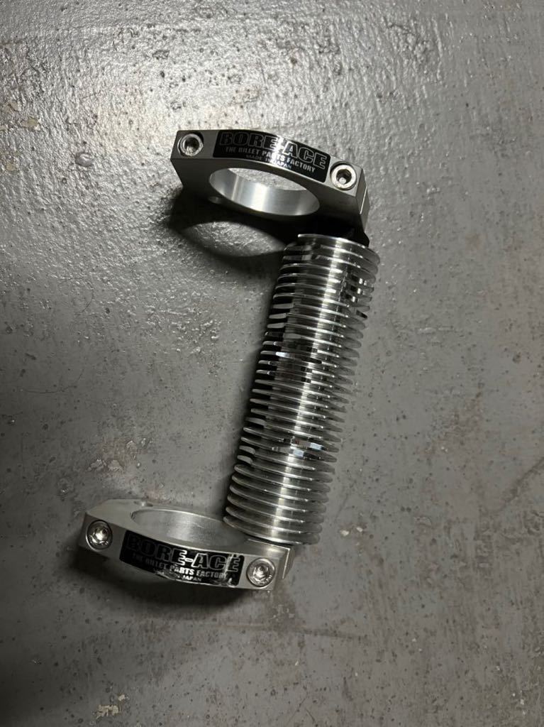Yahoo!オークション - SR400 ボアエース 放熱フィン ダウンチューブ Yahoo!オークション - SR400 ボアエース 放熱フィン ダウンチューブ