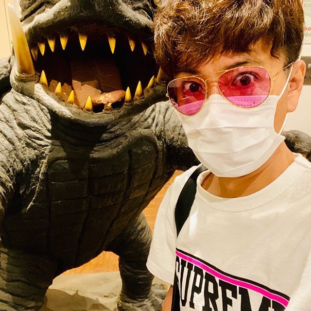 キムタク着 私物 Tシャツ シュプリーム supreme arch 18ss Yahoo!オークション - 木村拓哉 キムタク着 18SS Supreme