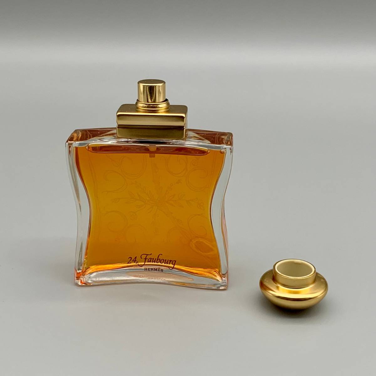 残量多 HERMES 24 FAUBOURG エルメス ヴァンキャトル フォーブル EDT 50ml オードトワレ 香水(エルメス)｜売買され