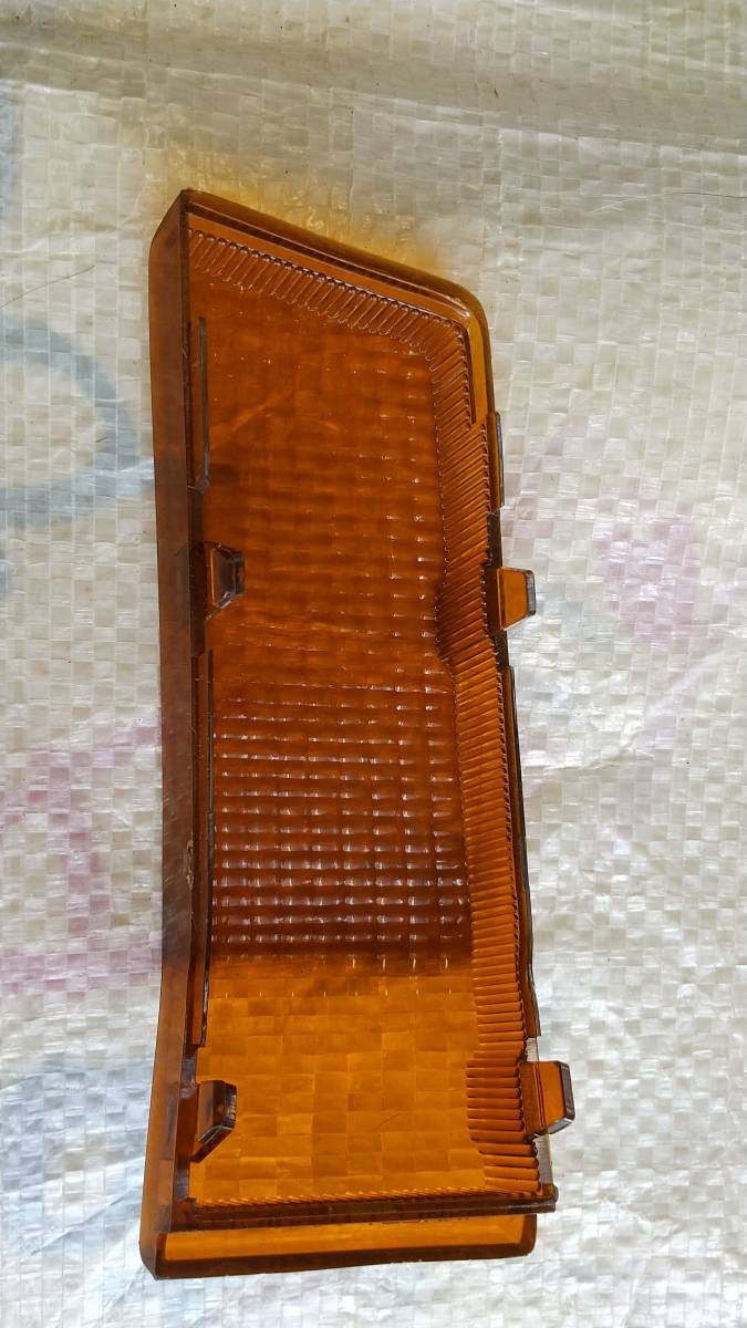 130　ヤマハ　ウインカーレンズ　35R-83322-E0　アクティブ　CH50EE　難あり