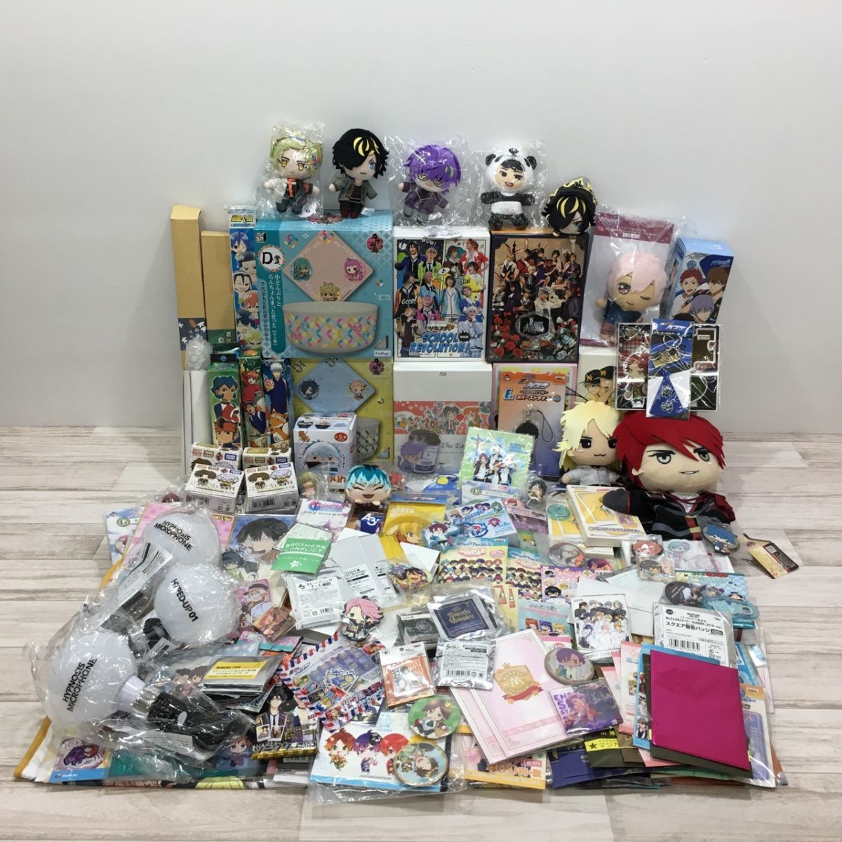 ③ アニメグッズ 黒バス 銀魂 あんスタ うたプリ A3! 刀剣乱舞