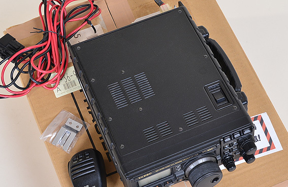 ヤエス(YAESU)FT-897Mの50W機・HF ヤエス(YAESU)FT-897Mの50W機・HF