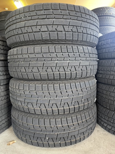激安通販新作 美品バリ山WINTER MAXX SJ8 215 65R 16 タイヤ4本セット
