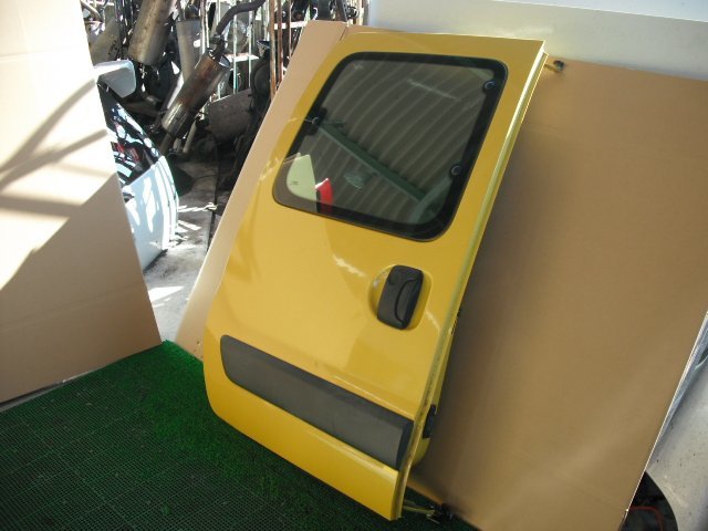 『B109』KCK4M,K4M,ルノー,カングー,RENAULT,KANGOO,黄色,右リアドア ASSY,od3,個人宅と営業所止め発送不可です。の画像1