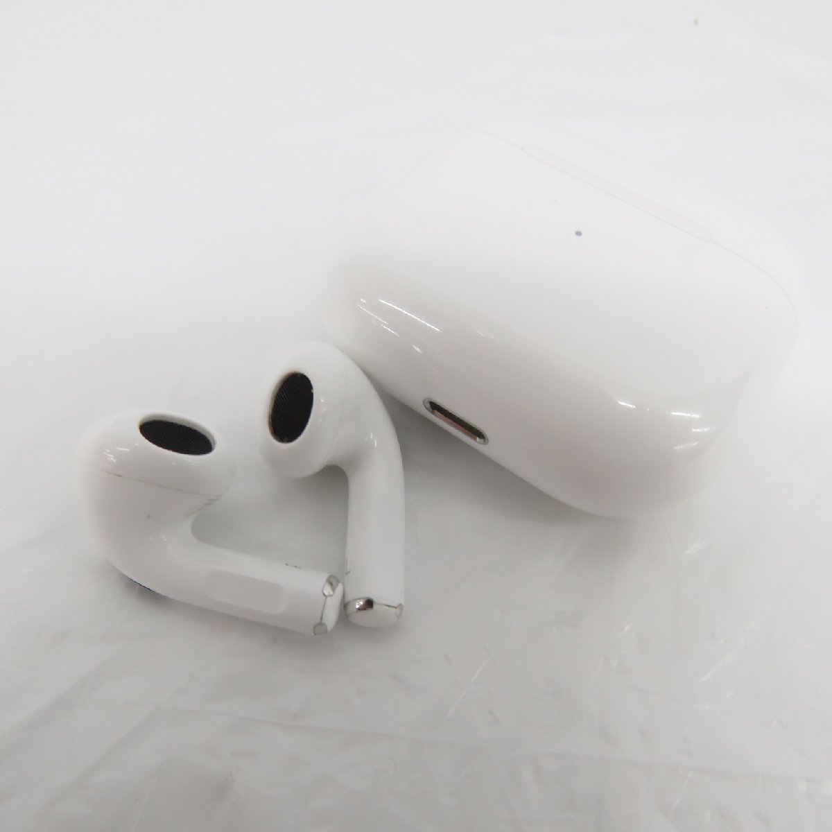 品】Apple アップル ワイヤレスイヤホン エアーポッズ AirPods 第3世代