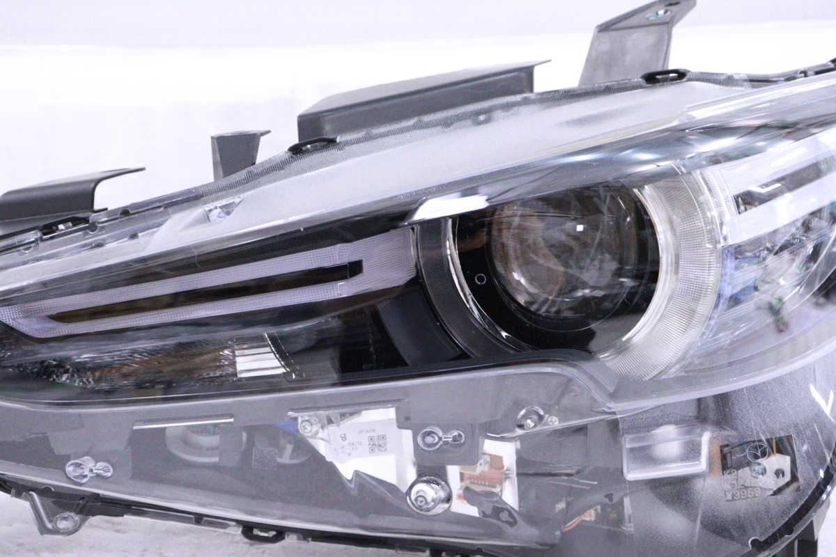29-1502☆美品 LED KF2P CX-5☆左ヘッドライト STANLEY W3953 打刻:ヒ