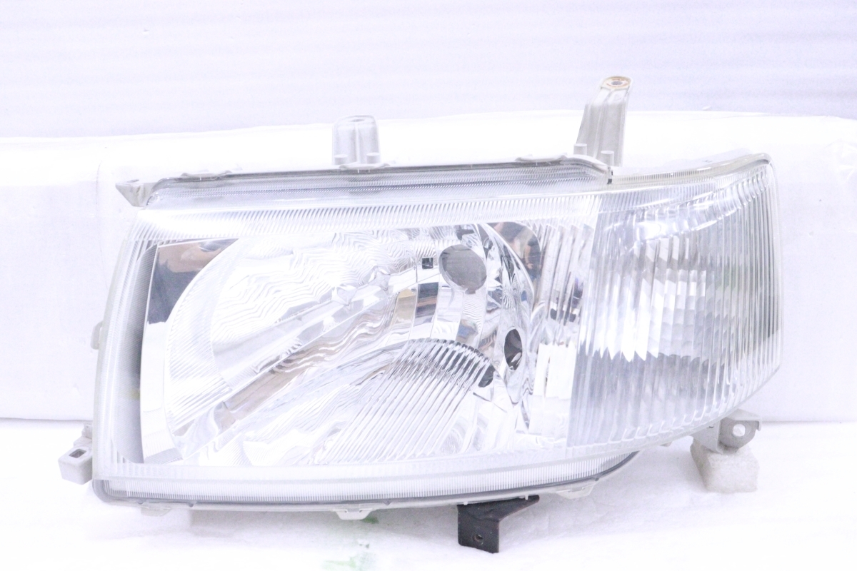 29-2138☆前期 ハロゲン NCP50V プロボックス☆左ヘッドライト KOITO