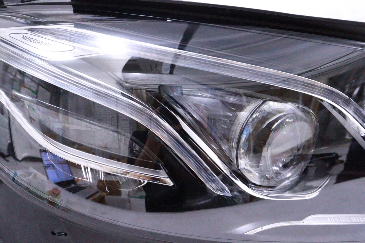 29-1810☆美品☆前期 LED W213 純正☆メルセデス・ベンツ ベンツE