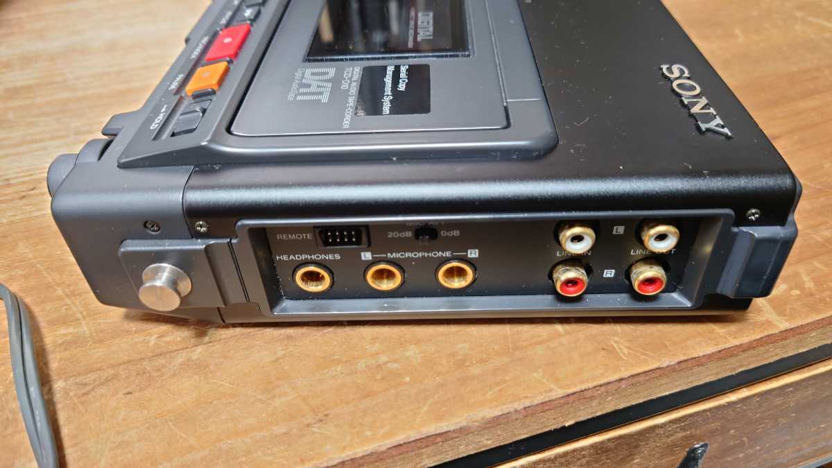 DAT機器 SONY　ソニー　デジタルオーディオテープコーダー　録音再生可　TCD-D10　保証なし 【激安大特価！】
