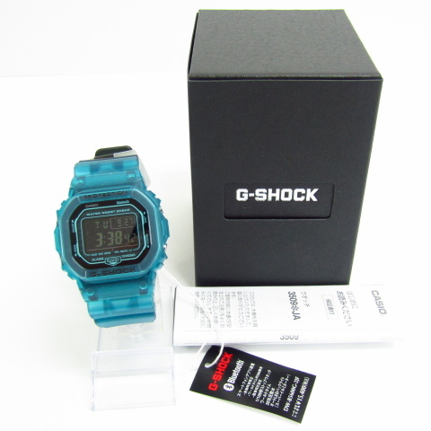 未使用 CASIO G-SHOCK カシオ G-ショック DW-B5600G-2JF Bluetooth対応 デジタル腕時計 ▼AC23388_画像1