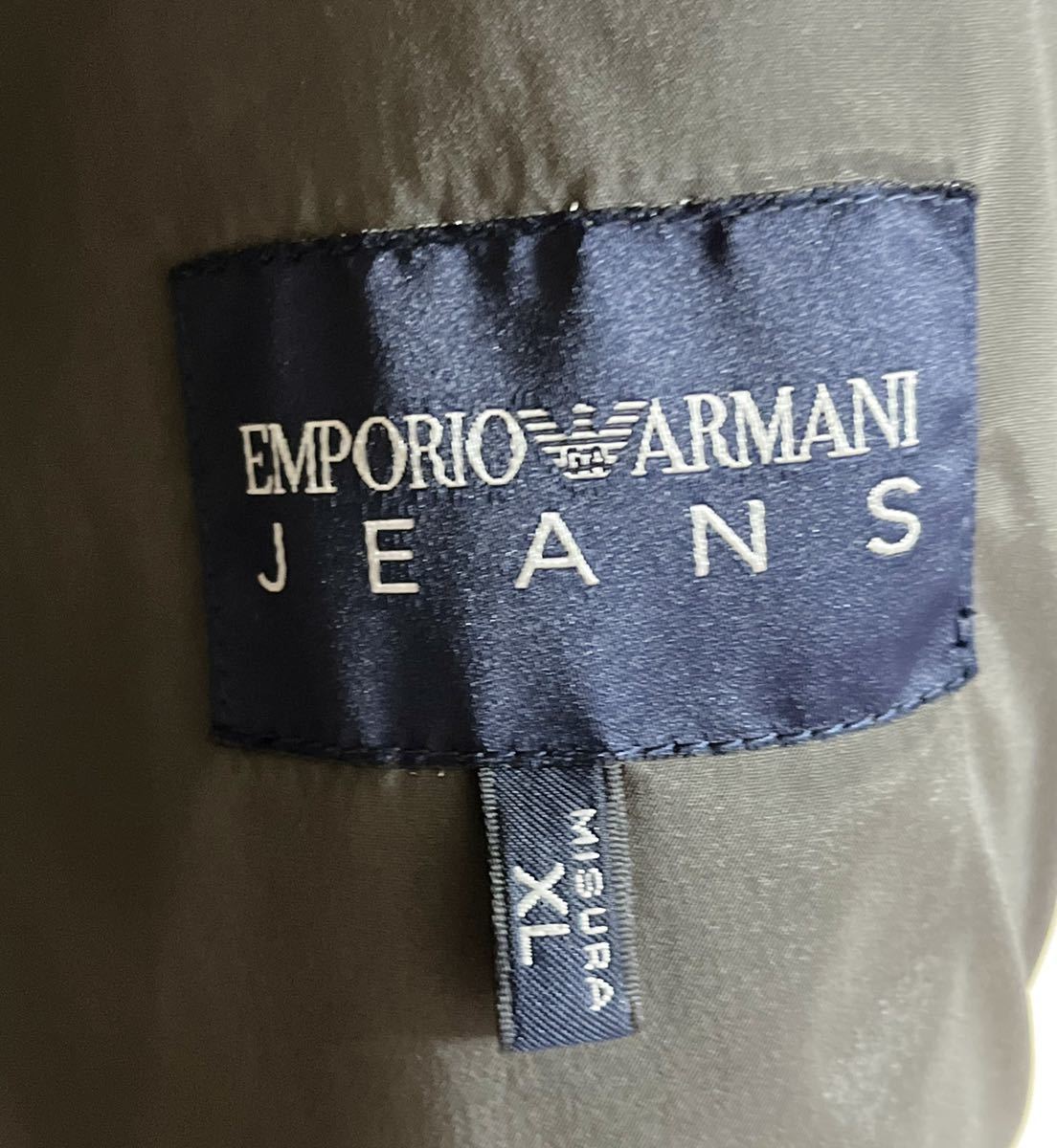 シルバー/レッド EMPORIO ARMANI 中綿ベスト ブラック sizeXL 斜め