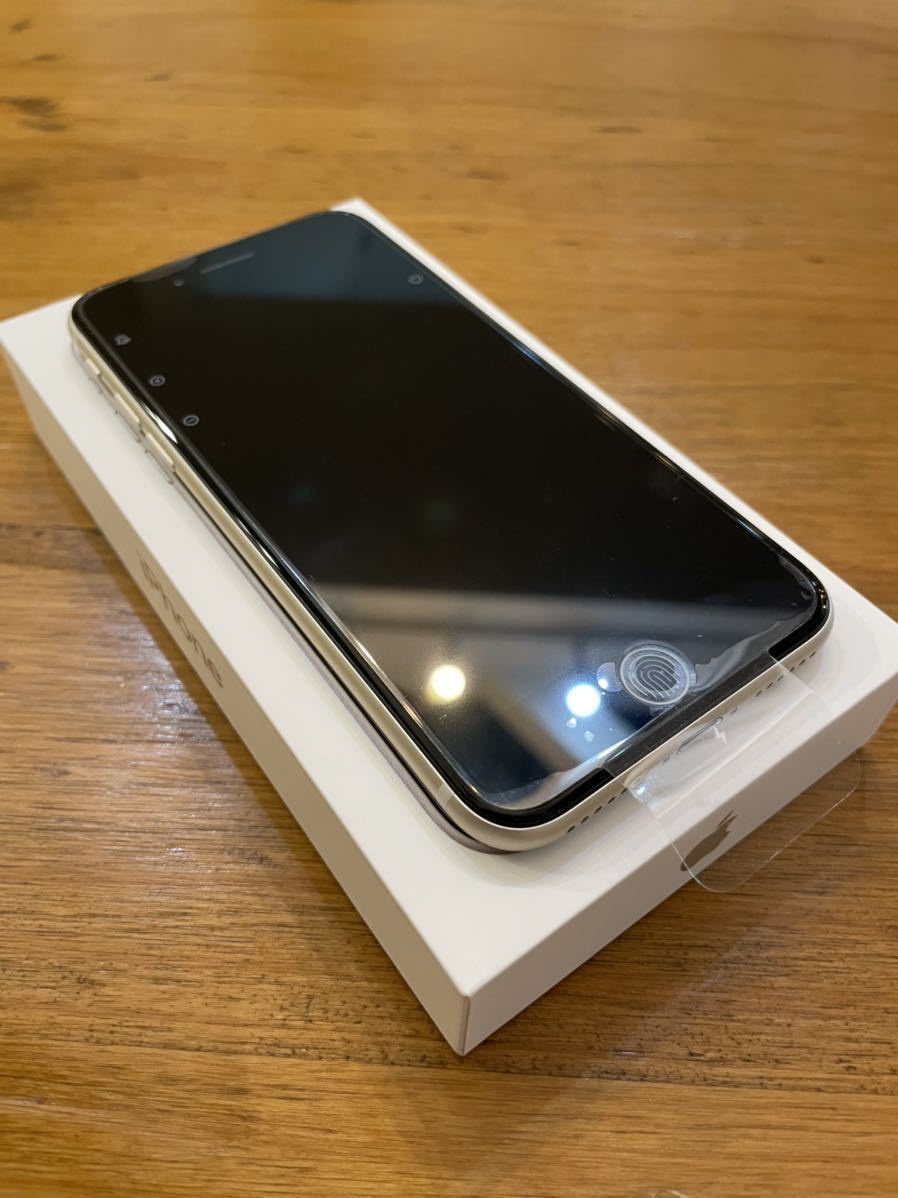 未使用】iPhone SE 第3世代 64GB Starlightスターライト/ホワイト SIM