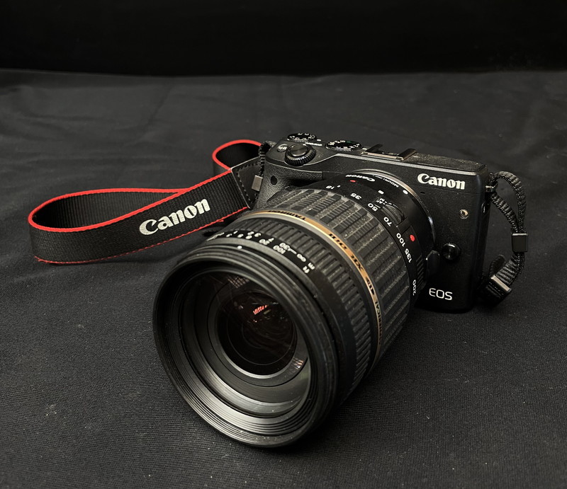 通販店 【現状品】 Canon キヤノン ミラーレスカメラ EOS M10 デジタルカメラ