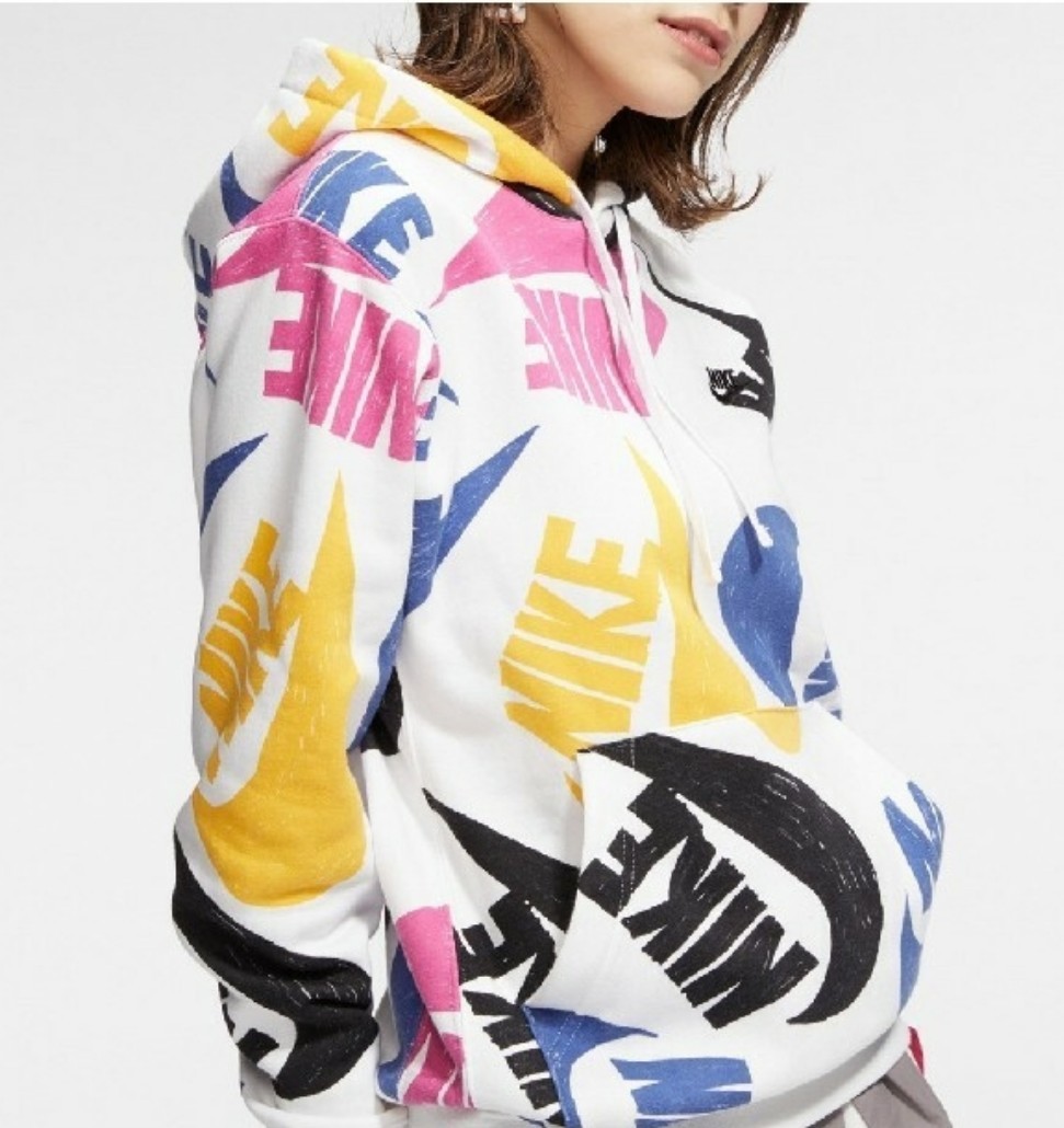 即購入禁止!!NIKE プルオーバーパーカー ウィメンズ 新品 M