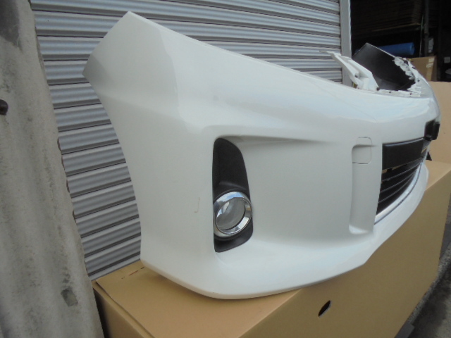 エスティマ アエラス ACR50W 中期 3型 フロントバンパー/フォグ 814347