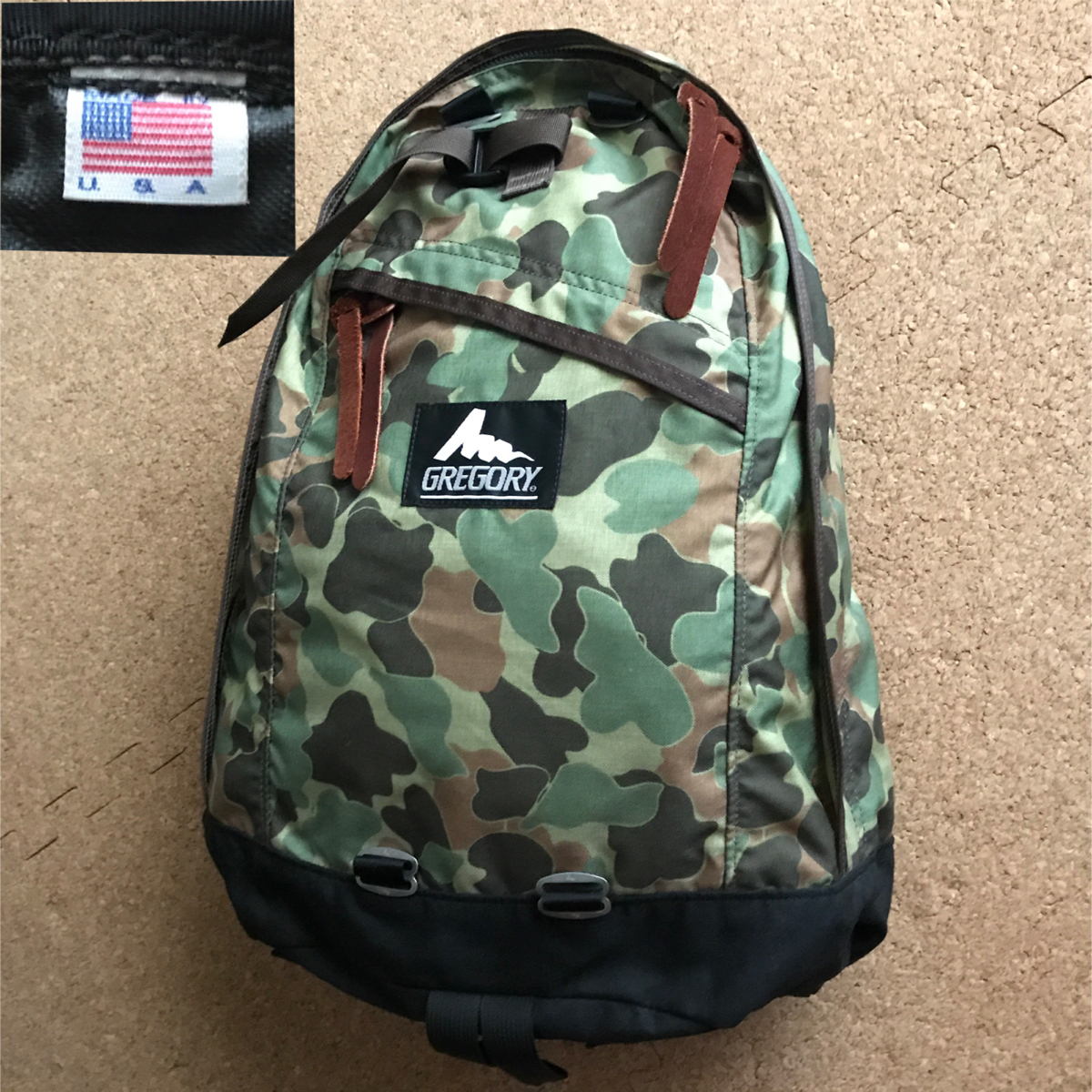 USA製】2008年モデル GREGORY デイパック DAY PACK 22L WW2 USA製】2008年モデル GREGORY デイパック DAY PACK 22L WW2
