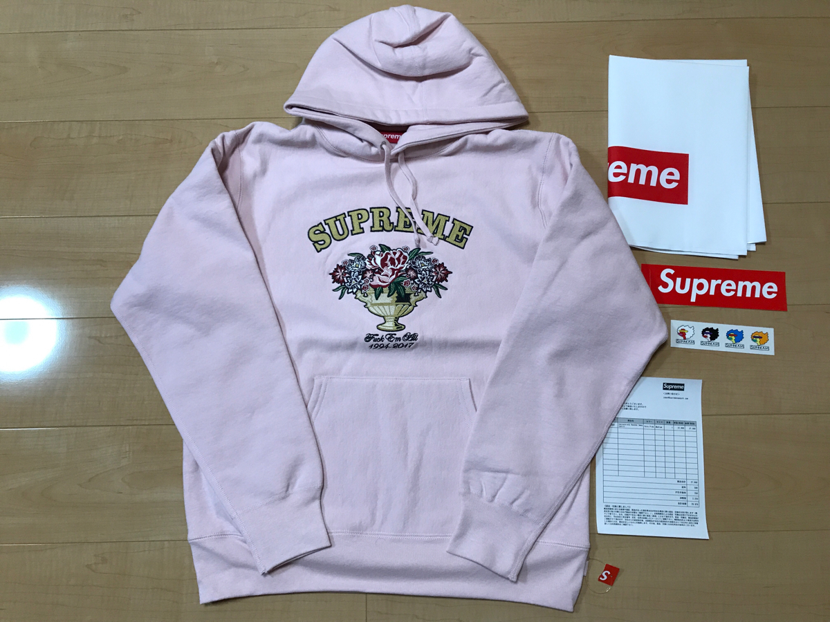 Supreme 17FW Week1 Centerpiece Hooded Sweatshirt Pale Pink Supreme 17FW Week1 Centerpiece Hooded Sweatshirt Pale Pink