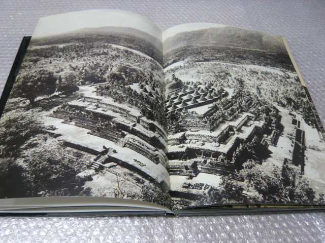 人気激安 洋書☆ボロブドゥール遺跡【写真集】☆世界遺産 仏教美術 仏像 静物