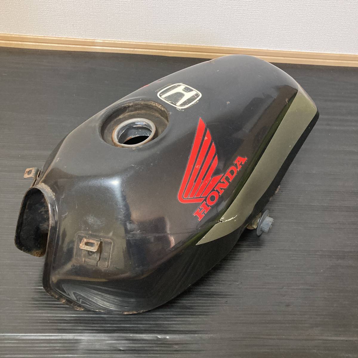 ヤフオク! - NS50F AC08 純正 タンク ベース品