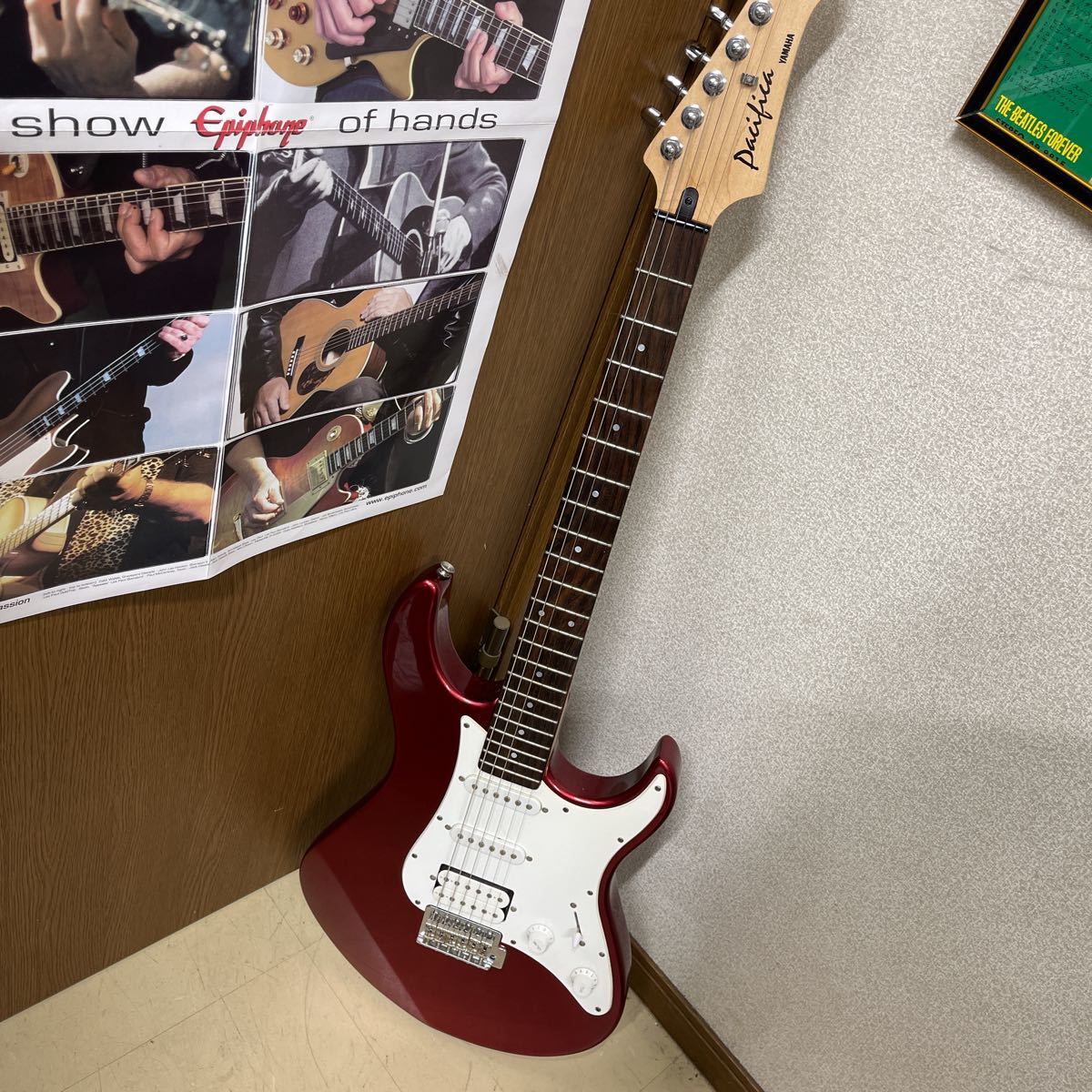  electric guitar YAMAHApasifikaPAC112J