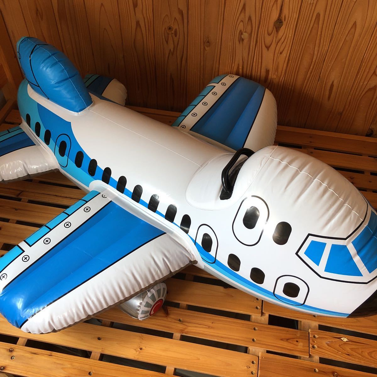 浮き輪　INTEX 飛行機　112cm×61cm 空ビ _画像1