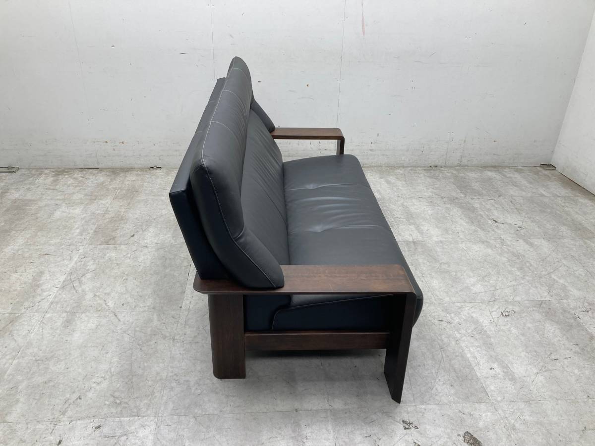 TG241A43◇展示品美品◇カリモク家具 karimoku◇3人掛けソファ