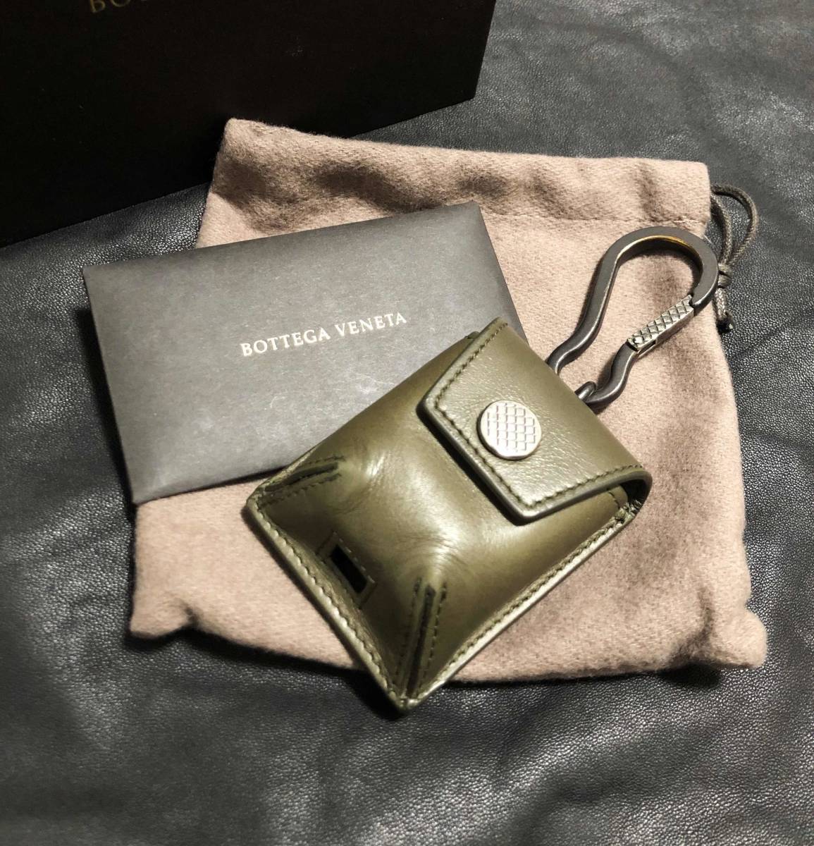 美品☆[BOTTEGA VENETA] ナッパレザー AirPodsケース イントレチャート イタリア製 ダークオリーブ ボッテガヴェネタ