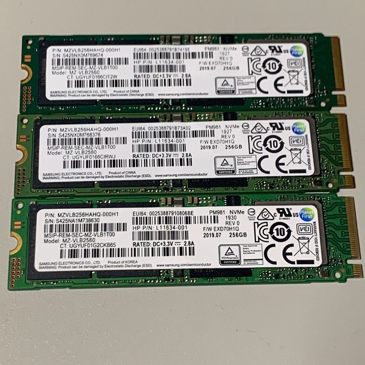 SAMSUNG NVMe M.2 SSD 256GB 3枚 MZVLB256HAHQ-000H1 MZ-VLB2560