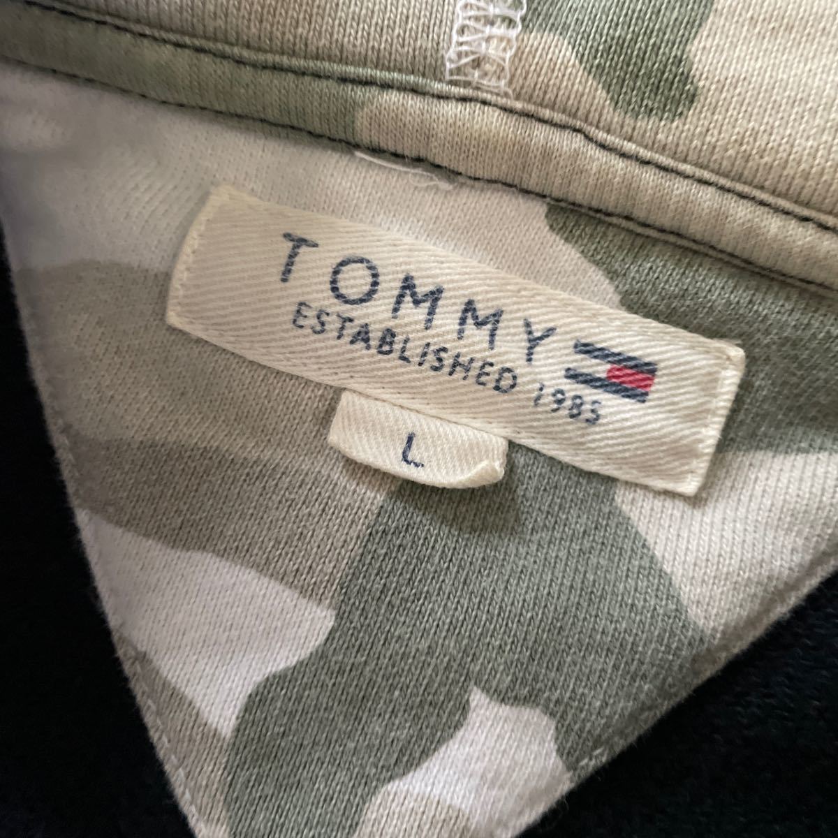 TOMMYジップアップパーカー（L size）