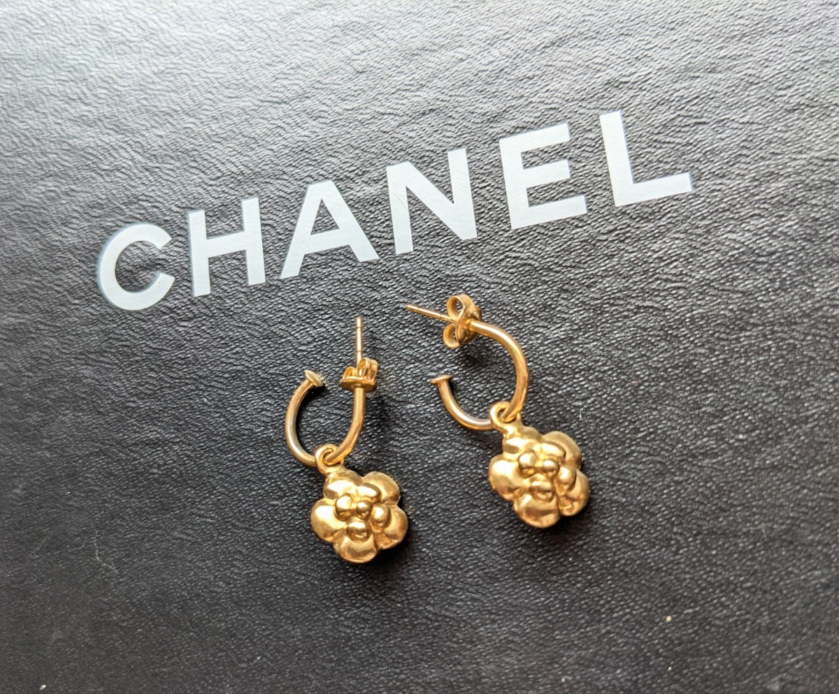 シャネル☆カメリア ピアス ゴール☆CHANEL☆