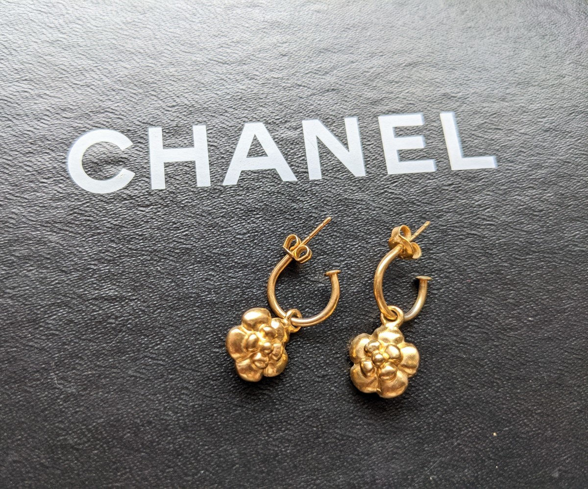 シャネル☆カメリア ピアス ゴール☆CHANEL☆