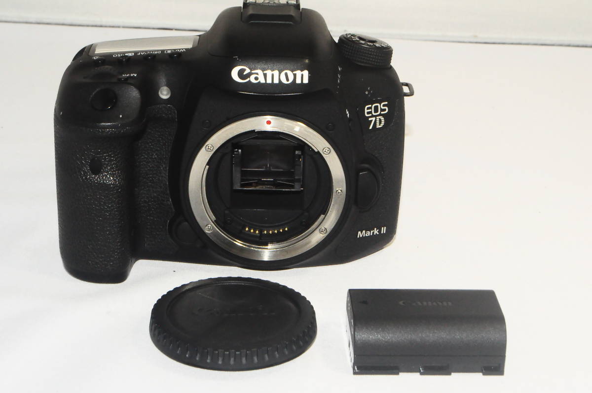 カメラ デジタルカメラ Cannon EOS 7D + ズームレンズ18-200mm（レンズ内手ブレ補正 