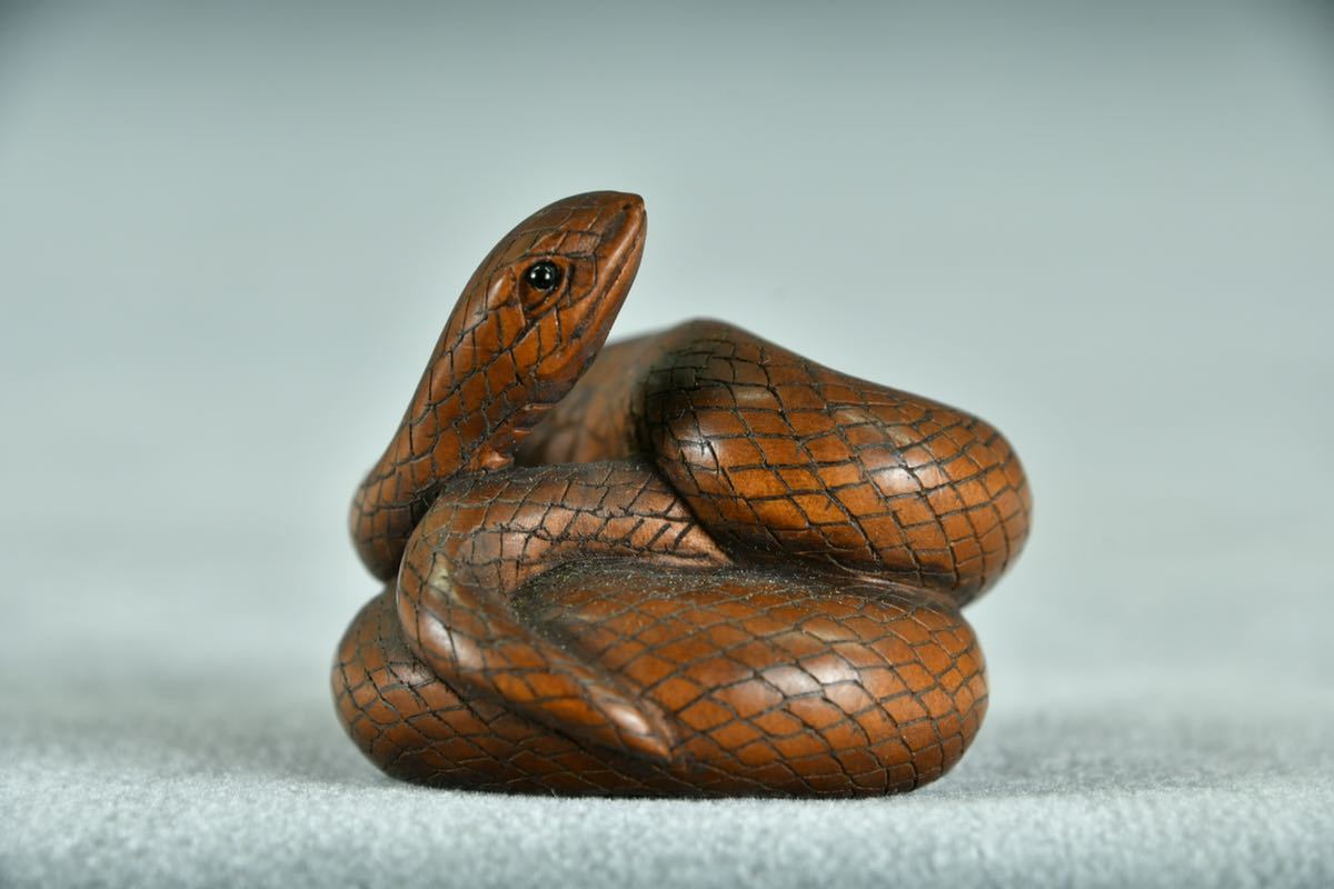 Yahoo!オークション - 【古美術】蛇 根付 Netsuke 精密 彫刻 Yahoo!オークション - 【古美術】蛇 根付 Netsuke 精密 彫刻