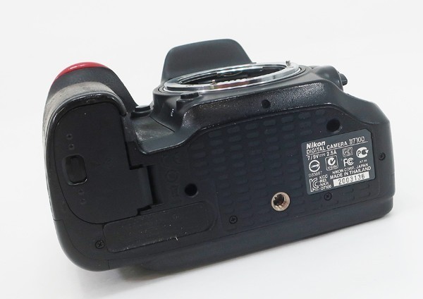 ◇【Nikon ニコン】D7100 18-200 VR II レンズキット デジタル一眼