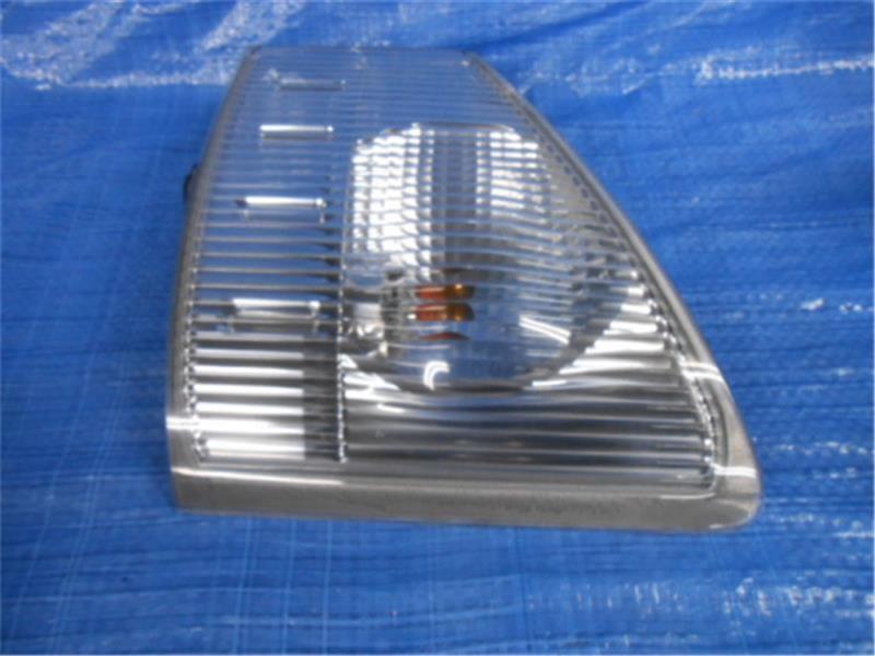  Isuzu large original Forward { FSR90S2 } left clearance lamp P31400-20011157