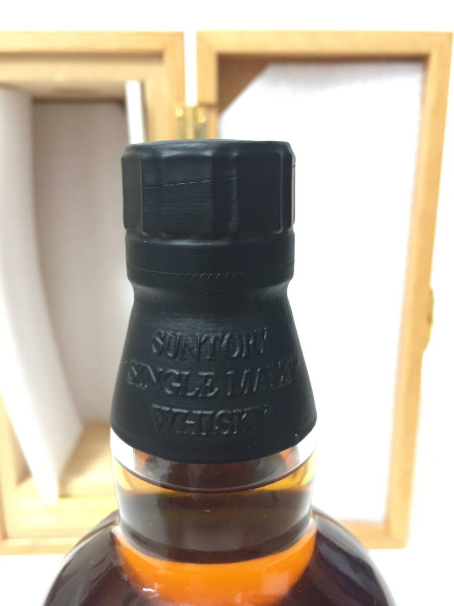 希少 SUNTORY 山崎35年 木箱付き_画像3