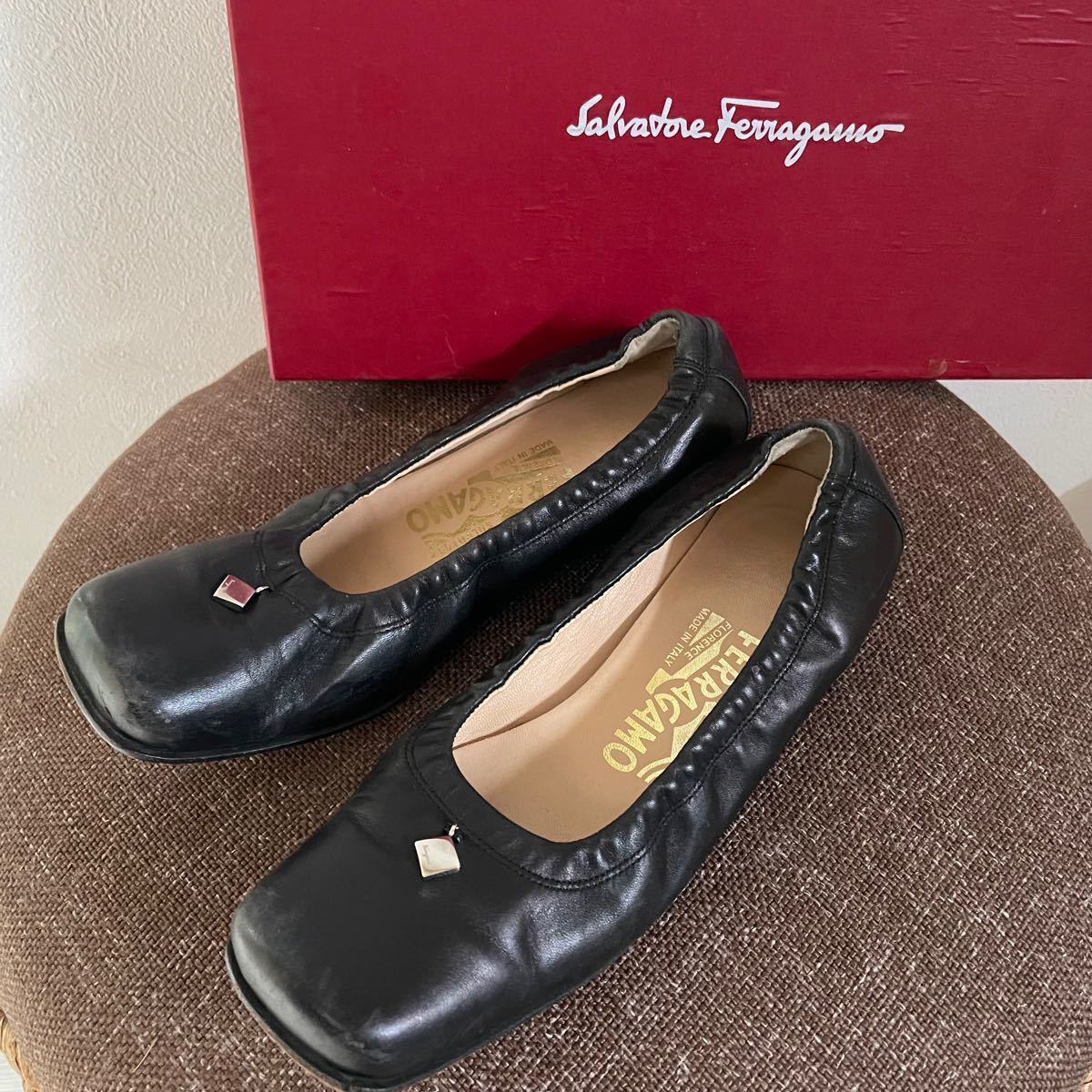 FERRAGAMO サルヴァトーレフェラガモ　ロゴ　スクエア　レザーパンプス 22.5 黒　Salvatore Ferragamo