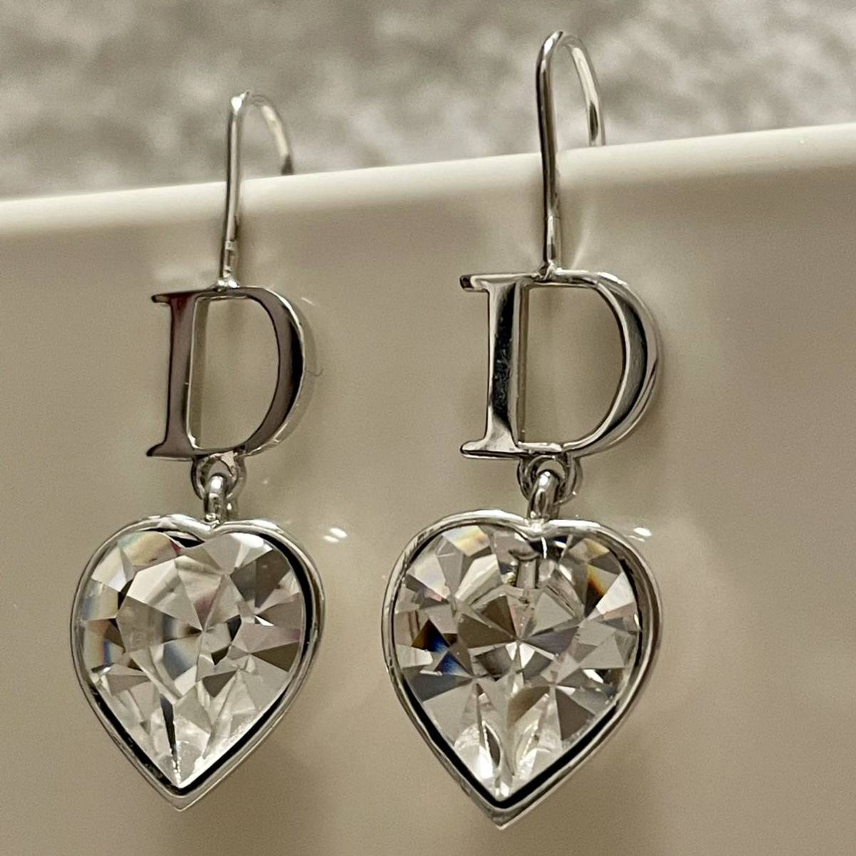 Christian Dior Dior Heart large grain crystal D Logo swing earrings storage bag attaching 